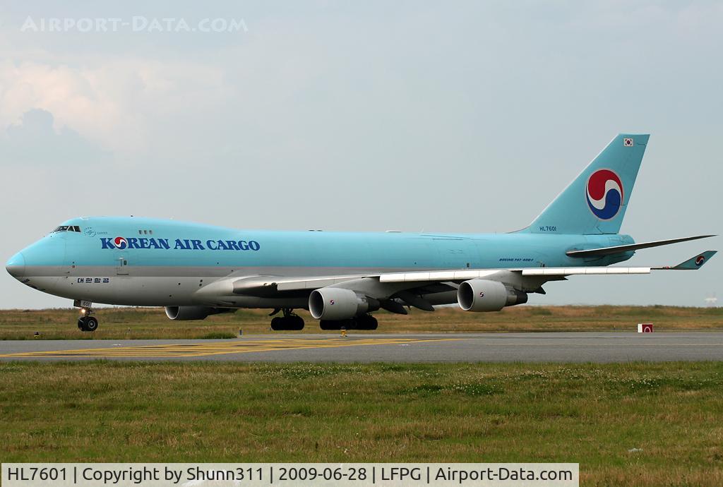 HL7601, 2004 Boeing 747-4B5F/SCD C/N 33949, Taxiing for departure...