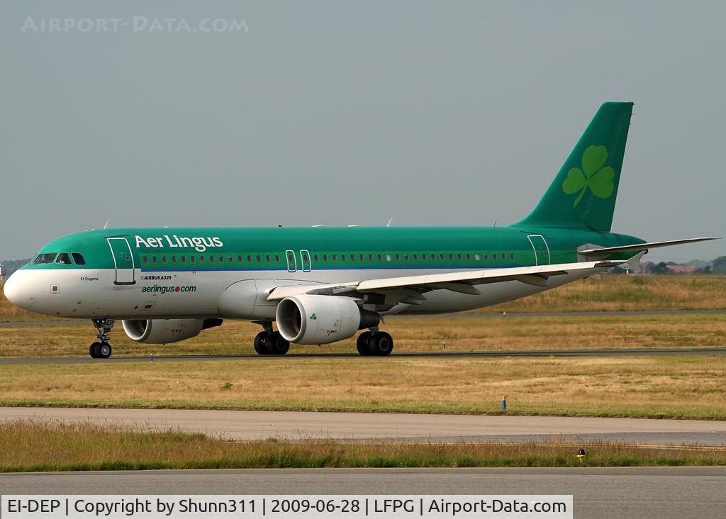 EI-DEP, 2005 Airbus A320-214 C/N 2542, Taxxing for departure...
