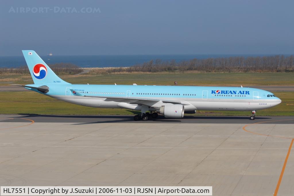 HL7551, Airbus A330-322 C/N 172, In the early morning