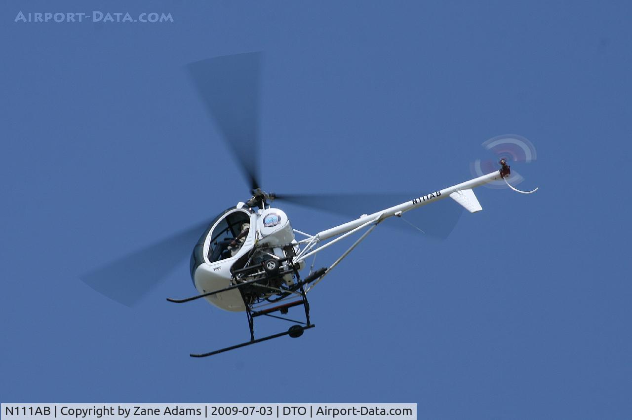 N111AB, 2008 Schweizer 269C C/N S1911, At Denton Municipal