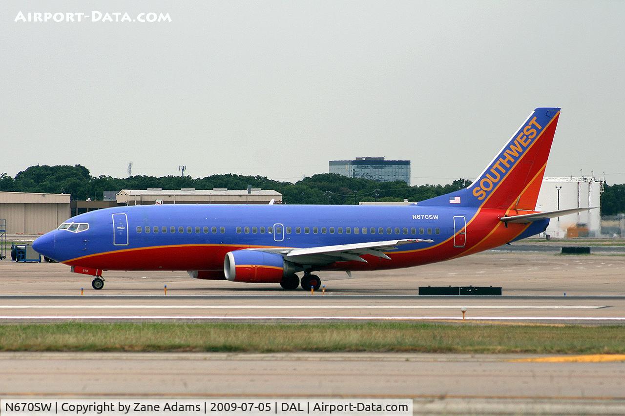 N670SW, 1988 Boeing 737-3G7 C/N 23784, Southwest Airlines at Dallas Love Field