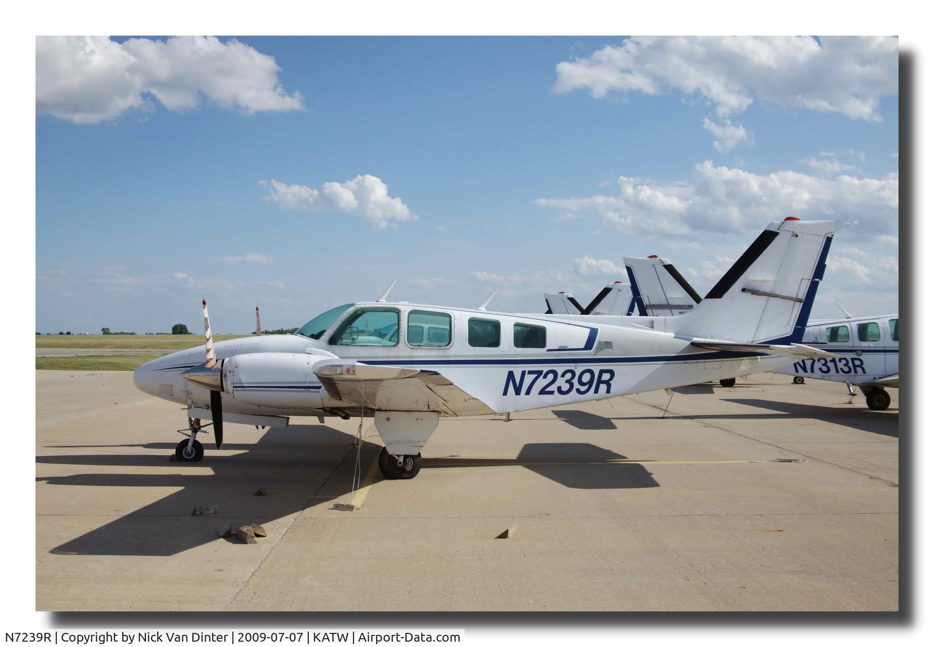 N7239R, 1975 Beech 58 Baron C/N TH-565, 1975 Beech 58
