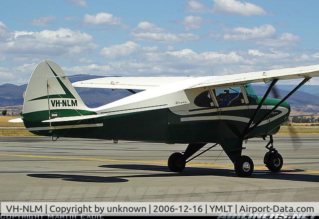 VH-NLM, 1954 Piper PA-22-135 Tri-Pacer C/N 22-2169, a quick visit. this tripacer is based at ymen
