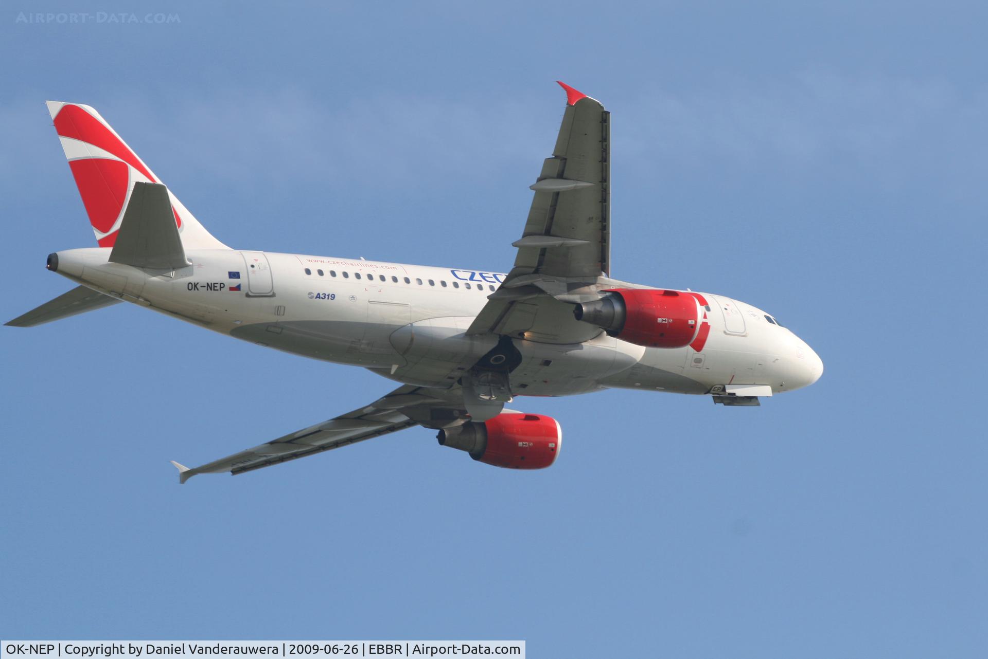 OK-NEP, 2008 Airbus A319-111 C/N 3660, Flight OK631 is taking off from rwy 07R