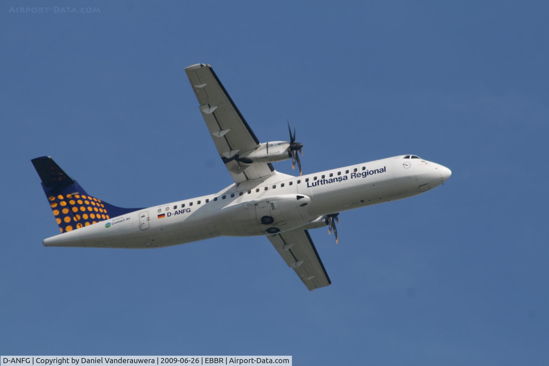 D-ANFG, 2001 ATR 72-212A C/N 658, Flight LH4631 is taking off from rwy 07R