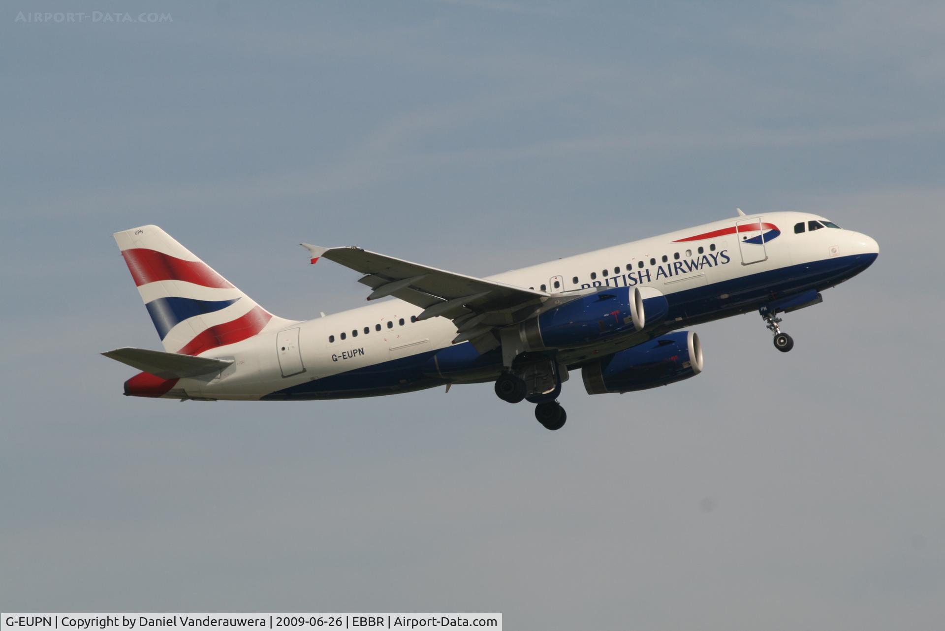 G-EUPN, 2000 Airbus A319-131 C/N 1261, Flight BA391 is taking off from rwy 07R