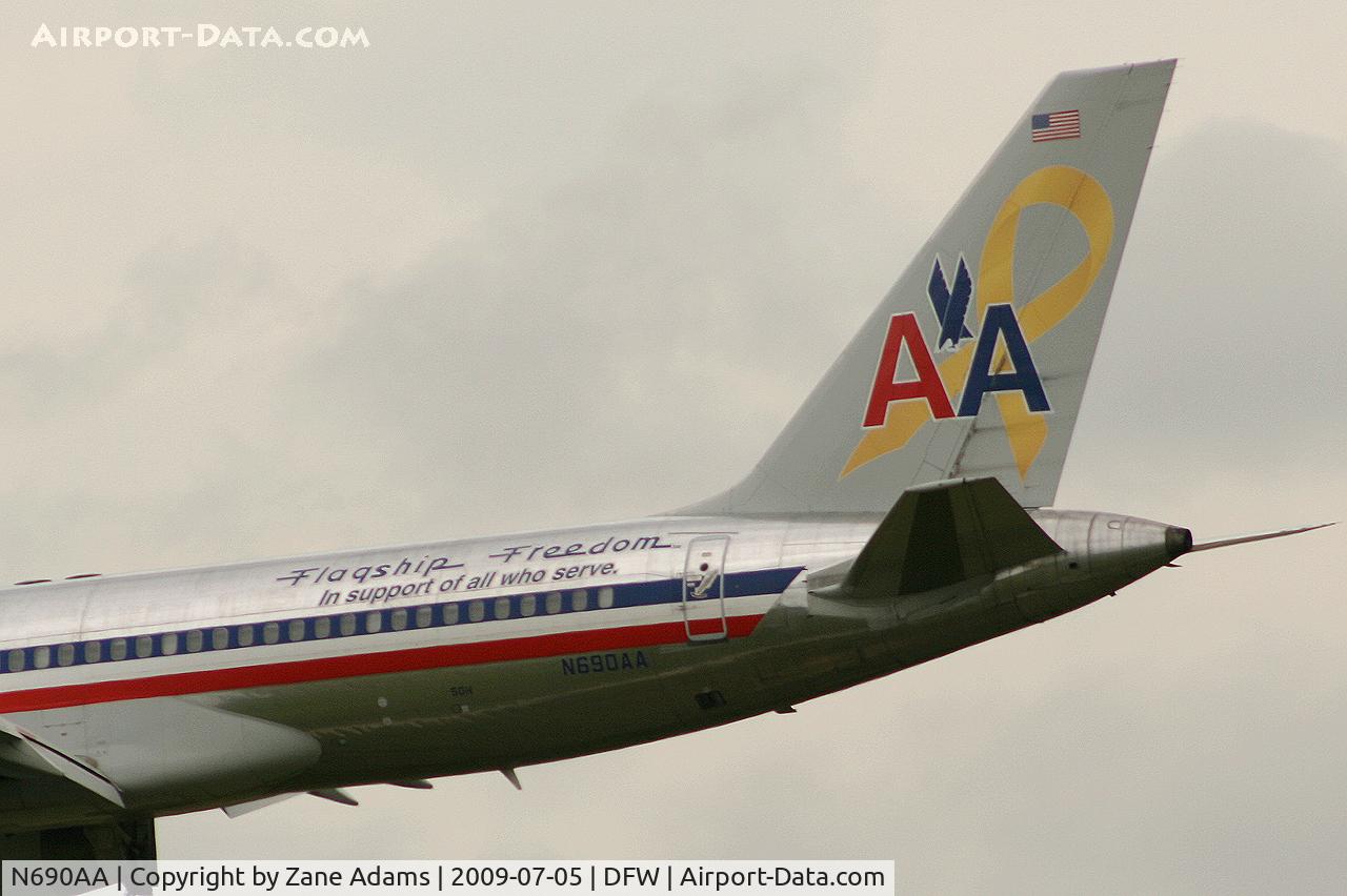 N690AA, 1993 Boeing 757-223 C/N 25696, American Airlines at DFW
