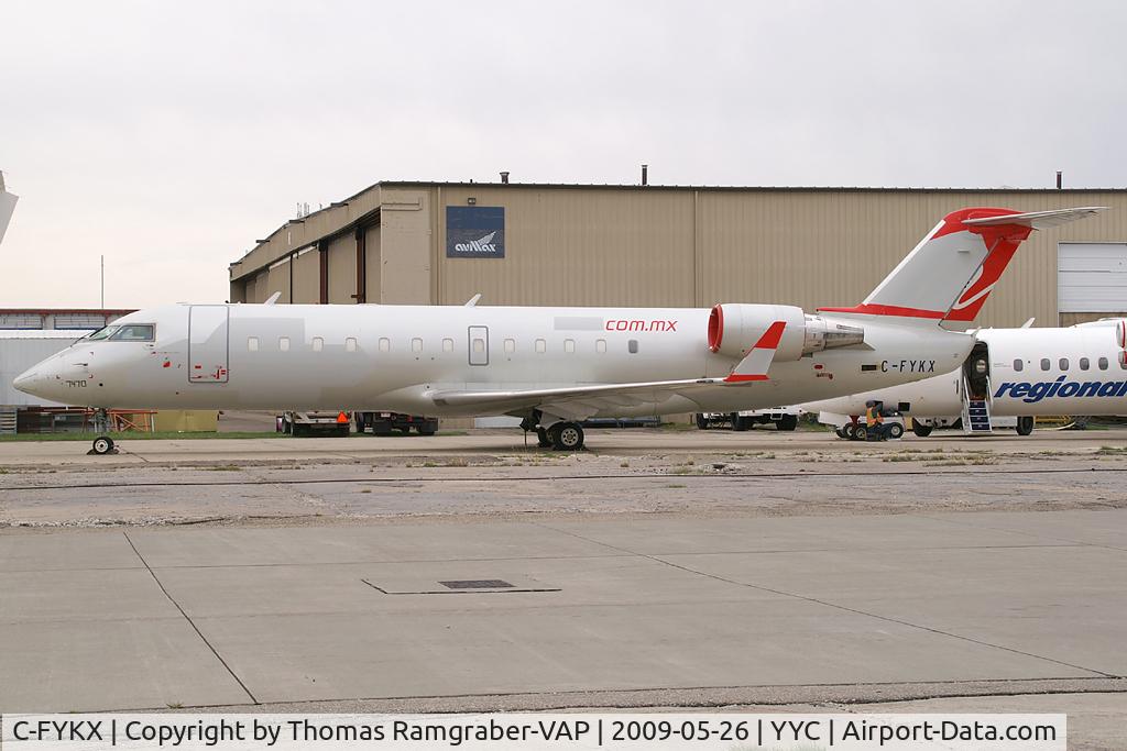 C-FYKX, 2001 Bombardier CRJ-200ER (CL-600-2B19) C/N 7470, Alma de Mexico Canadair Regionaljet