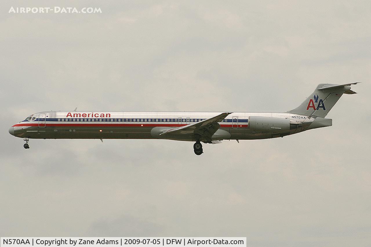 N570AA, 1987 McDonnell Douglas MD-83 (DC-9-83) C/N 49352, American Airlines landing at DFW