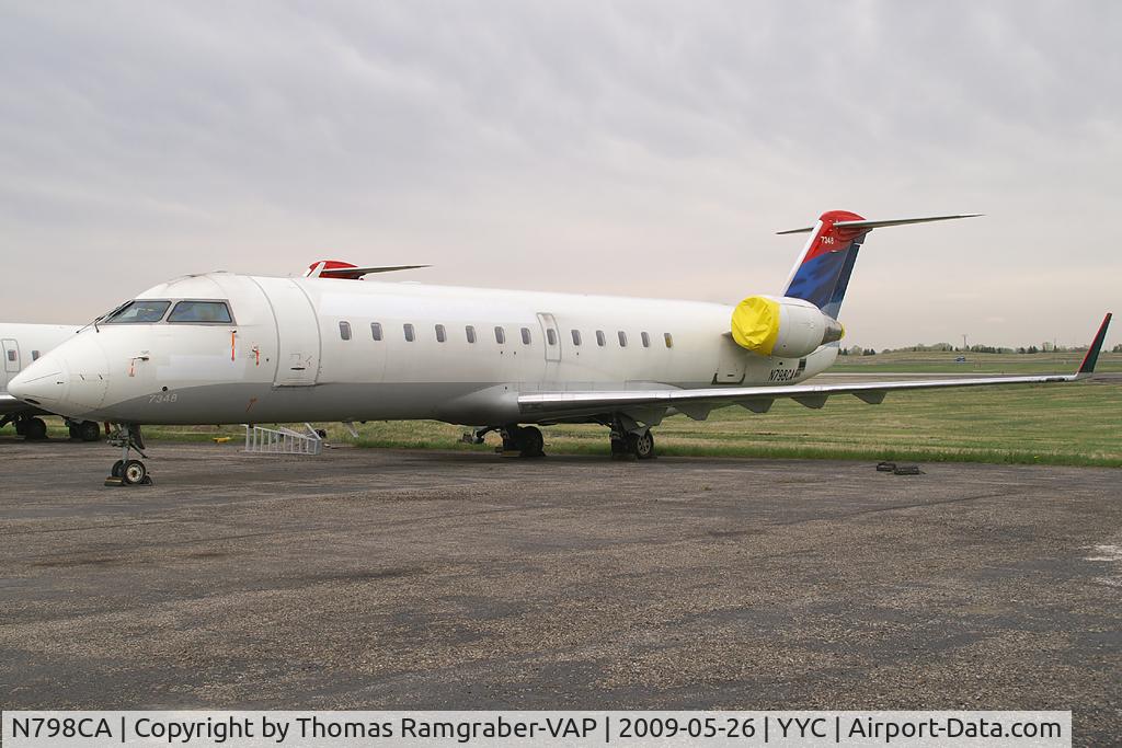 N798CA, 1999 Bombardier CRJ-100ER (CL-600-2B19) C/N 7348, Delta Connection Canadair Regionaljet