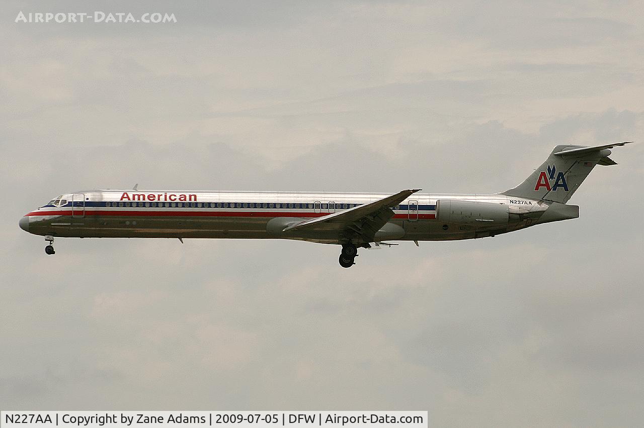 N227AA, 1983 McDonnell Douglas MD-82 (DC-9-82) C/N 49177, American Airlines at DFW