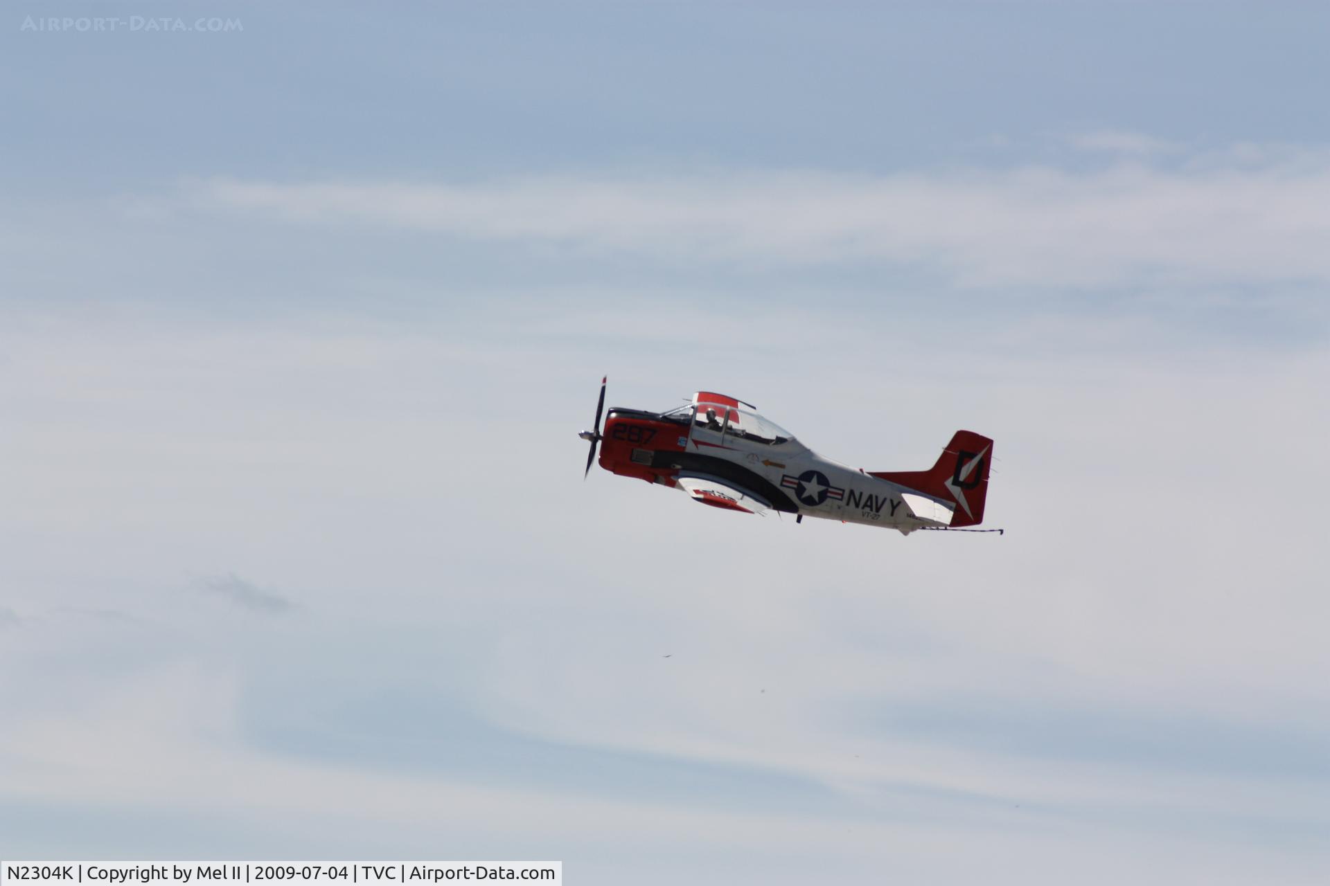N2304K, 1957 North American T-28C Trojan C/N 252-50 (146287), Flyby