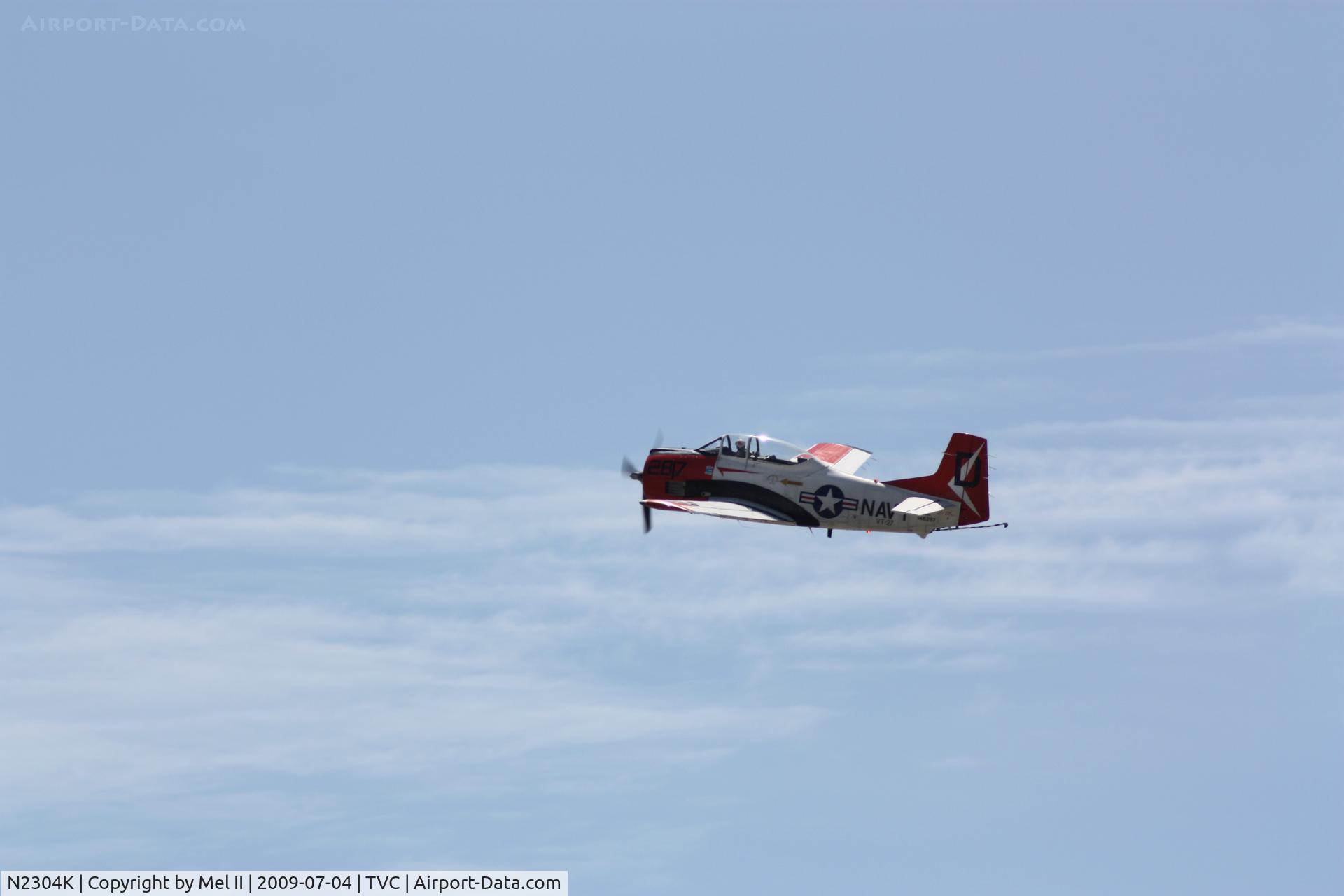 N2304K, 1957 North American T-28C Trojan C/N 252-50 (146287), Flyby
