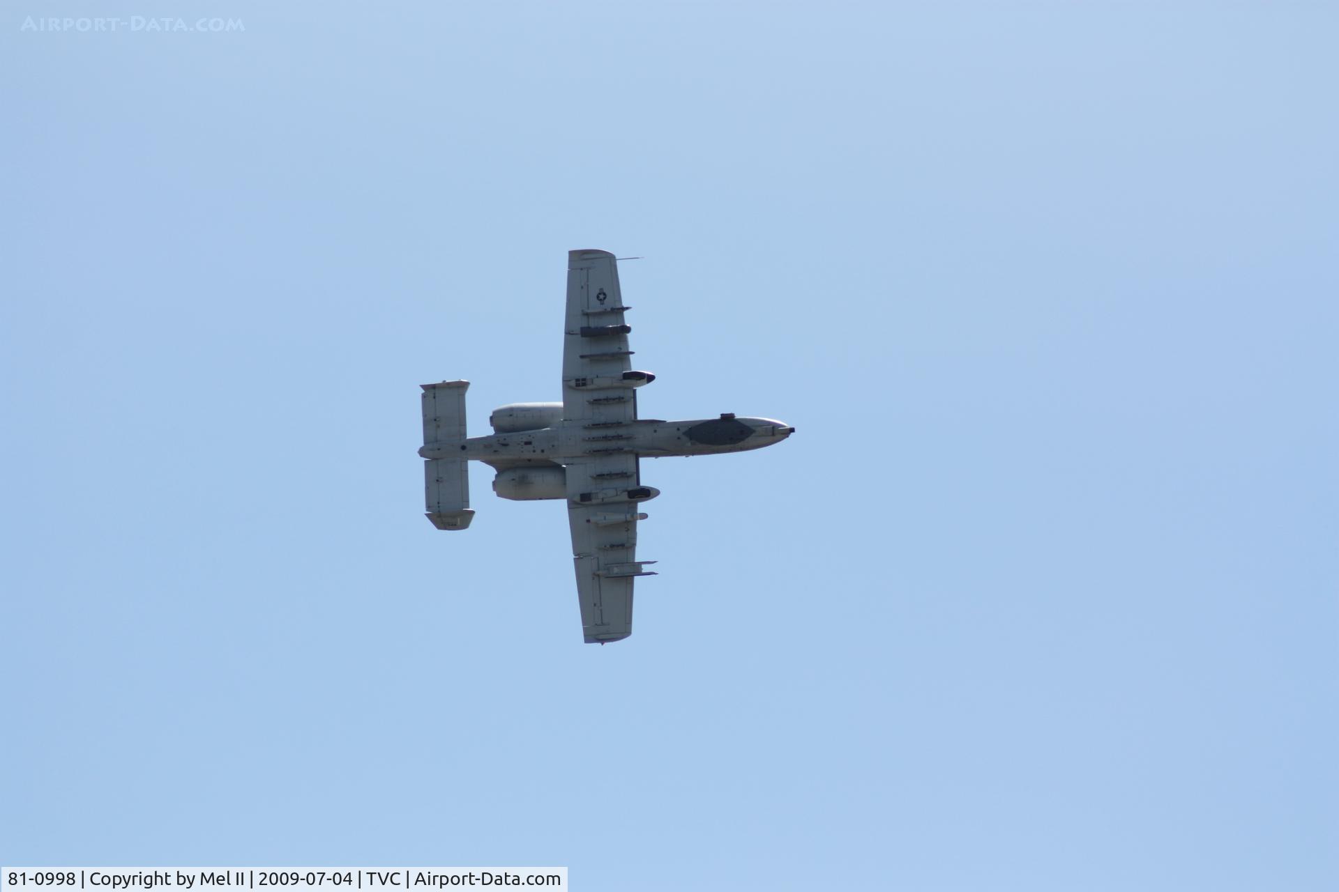 81-0998, 1980 Fairchild Republic A-10A Thunderbolt II C/N A10-0693, 110th Fighter Wing, Battle Creek ANGB, Overhead Approach For RWY 28