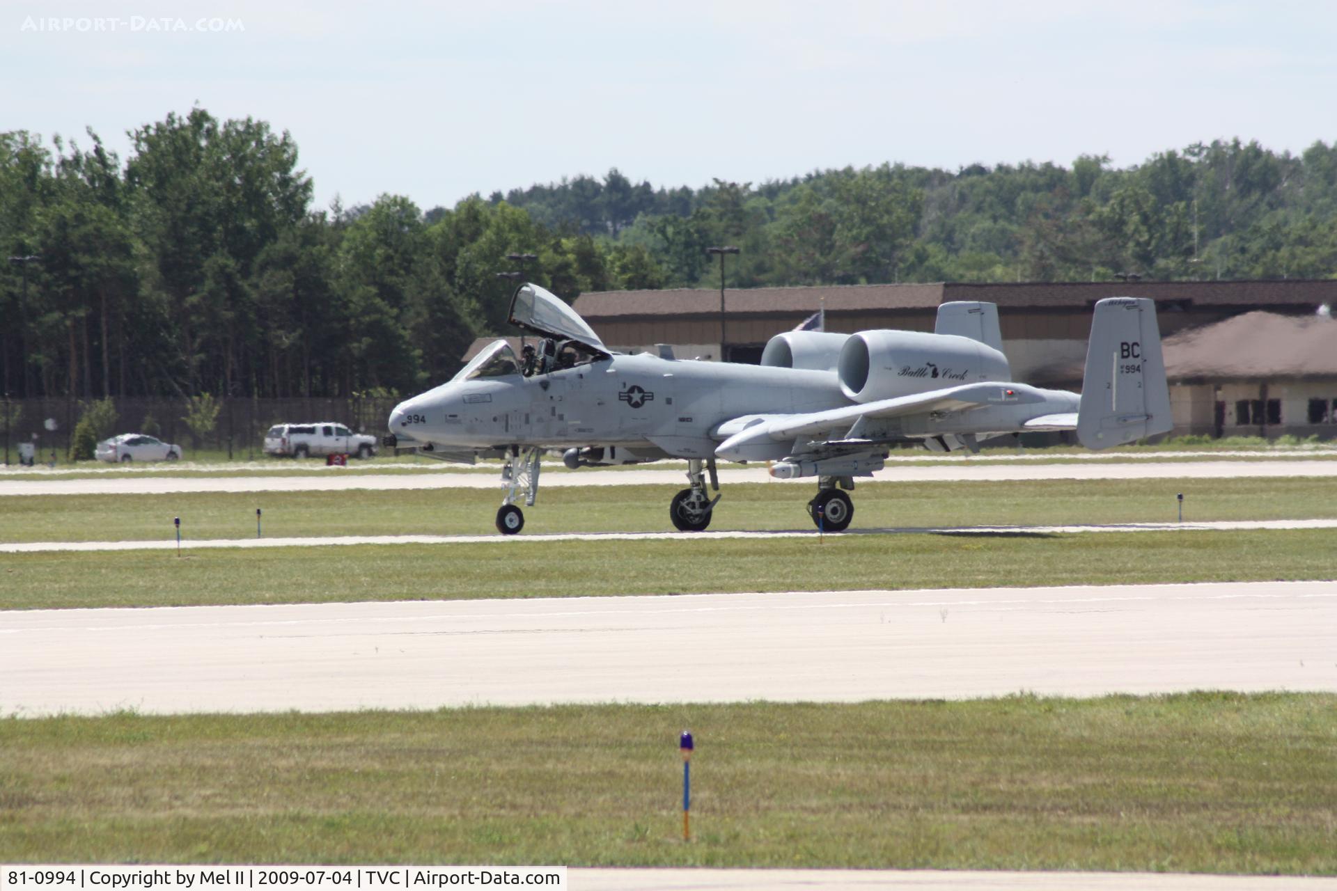 81-0994, 1981 Fairchild Republic A-10C Thunderbolt II C/N A10-0689, 110th Fighter Wing, Battle Creek ANGB, Taxi To USCG Hangar
