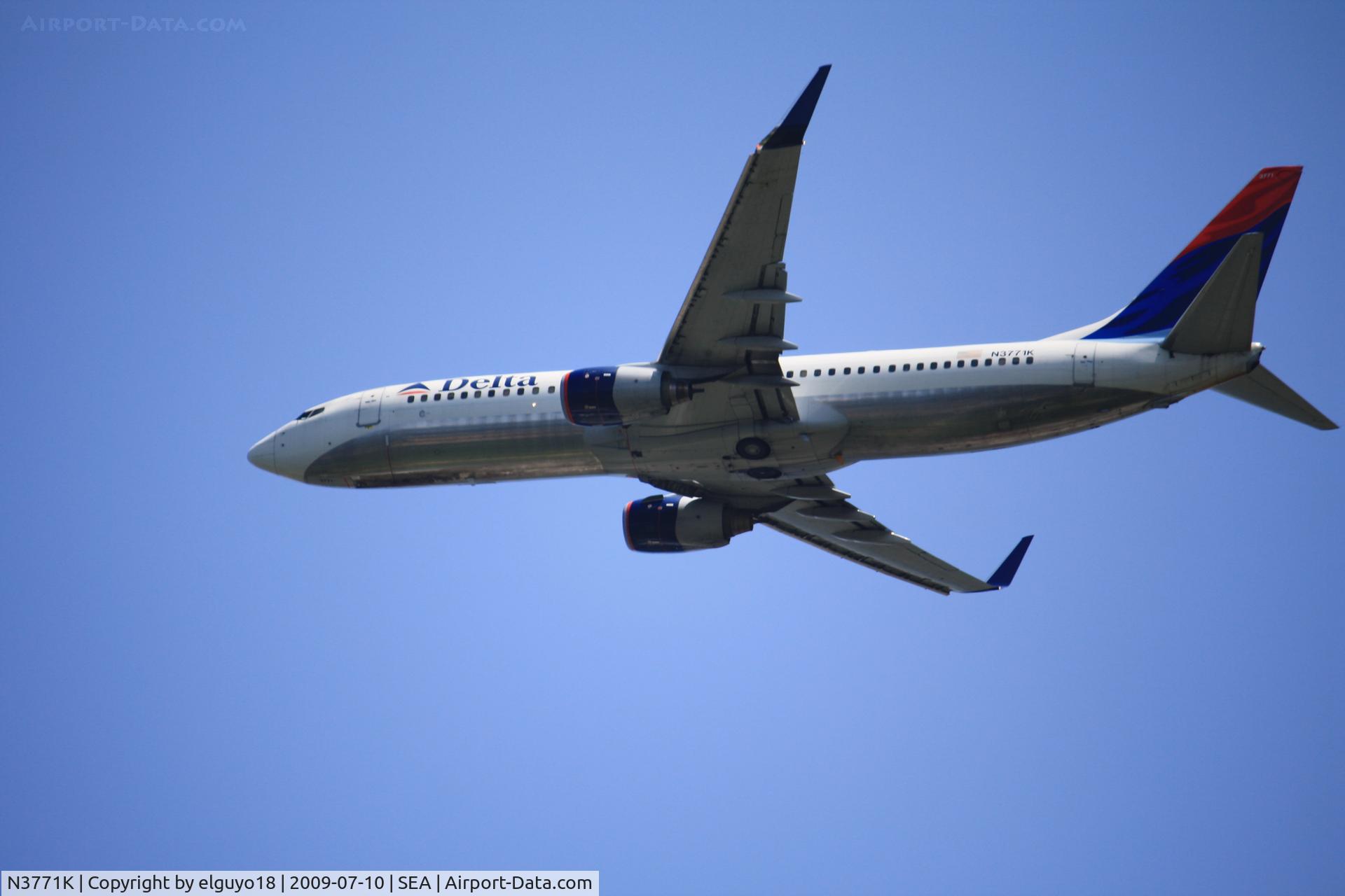 N3771K, 2002 Boeing 737-832 C/N 29632, LEAVING SEATTLE
