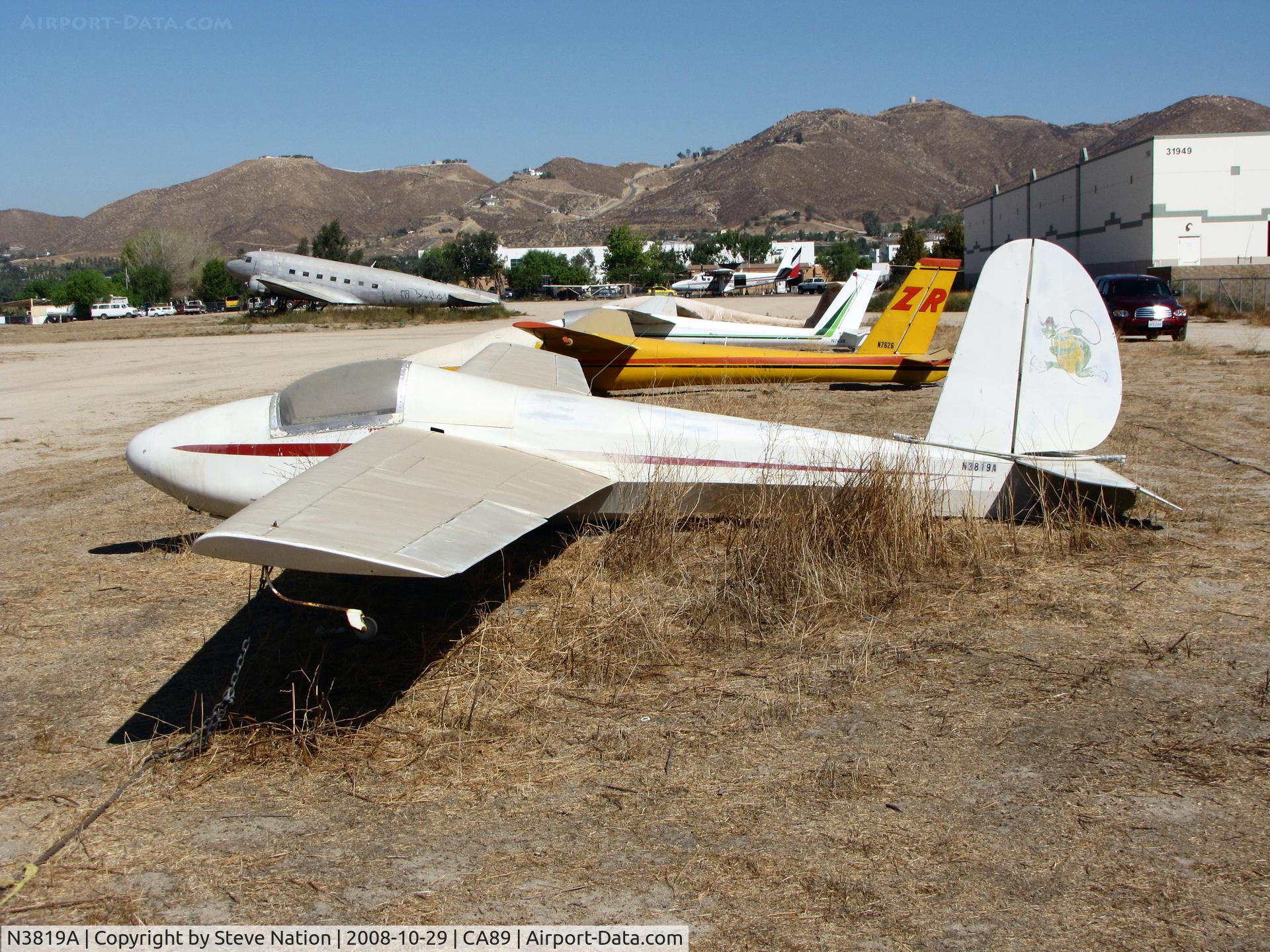 N3819A, 1960 Schweizer SGS 1-26B C/N 112, 1960 Schweizer SGS 1-26B in the weeds @ Skylark Airport (sod strip), Lake Elsinore, CA