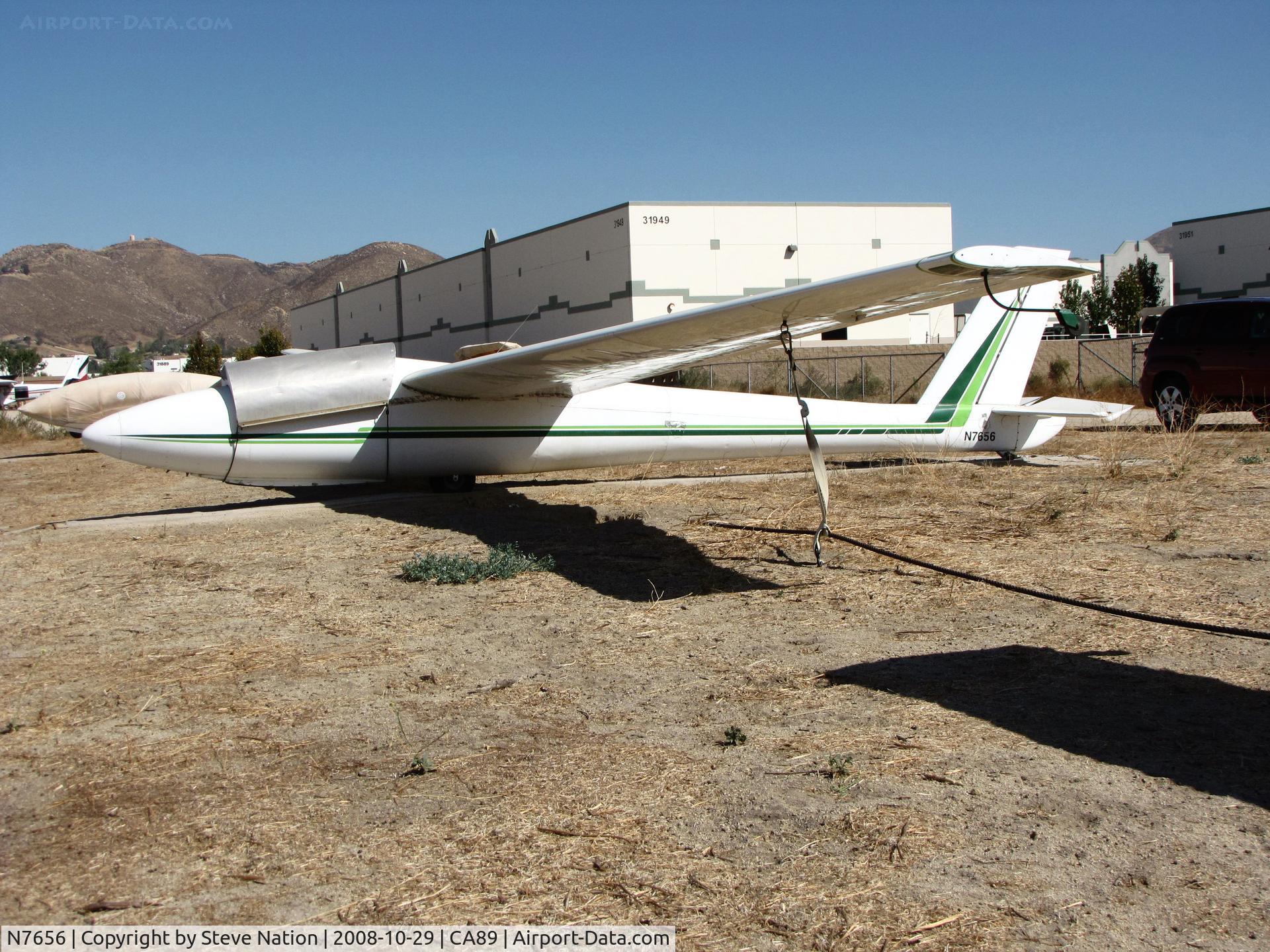 N7656, 1970 Schweizer SGS 1-34 C/N 36, 1970 Schweizer SGS 1-34 w/sun screen @ Skylark Airport (sod strip), Lake Elsinore, CA