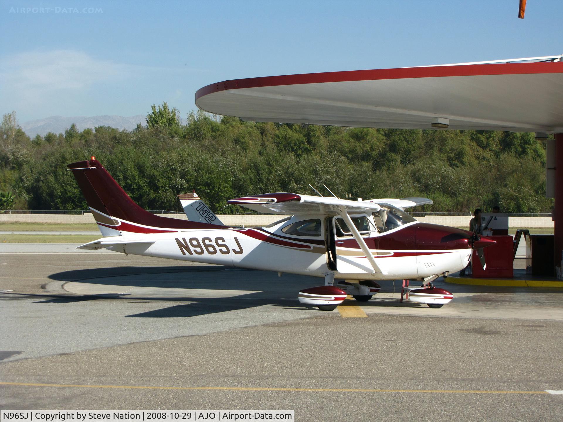 N96SJ, 1979 Cessna 182Q Skylane C/N 18266888, 1979 Cessna 182Q gassing up under the 