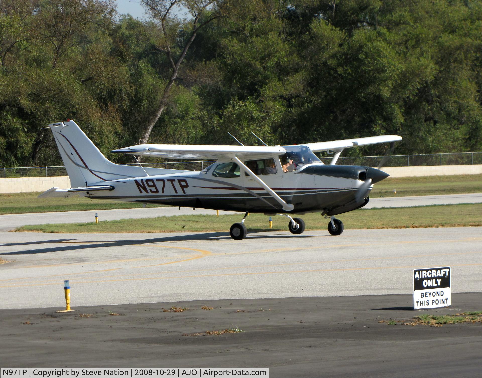 N97TP, Cessna 172RG Cutlass RG C/N 172RG1000, Rather sharp Cessna 172RG turning on to taxiway @ 