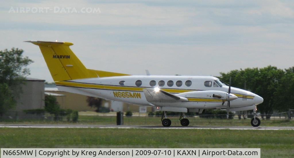 N665MW, 2000 Raytheon B200 King Air C/N BB-1737, Marvin Doors and Windows' executive Super King Air