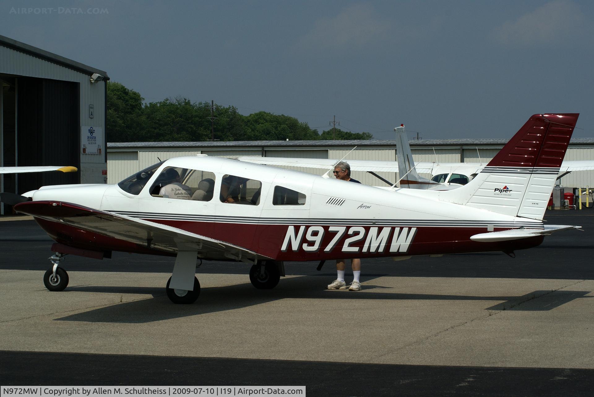 N972MW, 1999 Piper PA-28R-201 Cherokee Arrow III C/N 2844019, 1999 PA-28-201