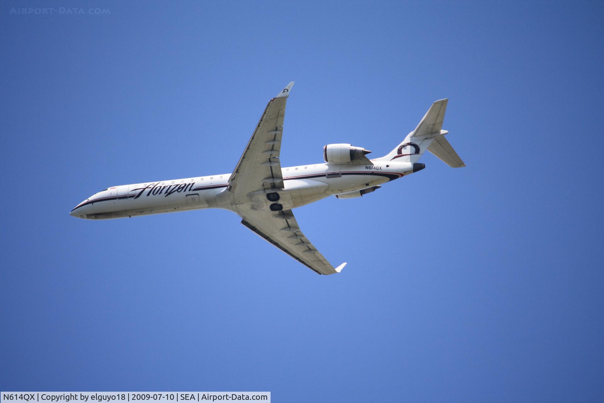 N614QX, 2002 Bombardier CRJ-701 (CL-600-2C10) Regional Jet C/N 10049, SEATTLE-PHOENIX
