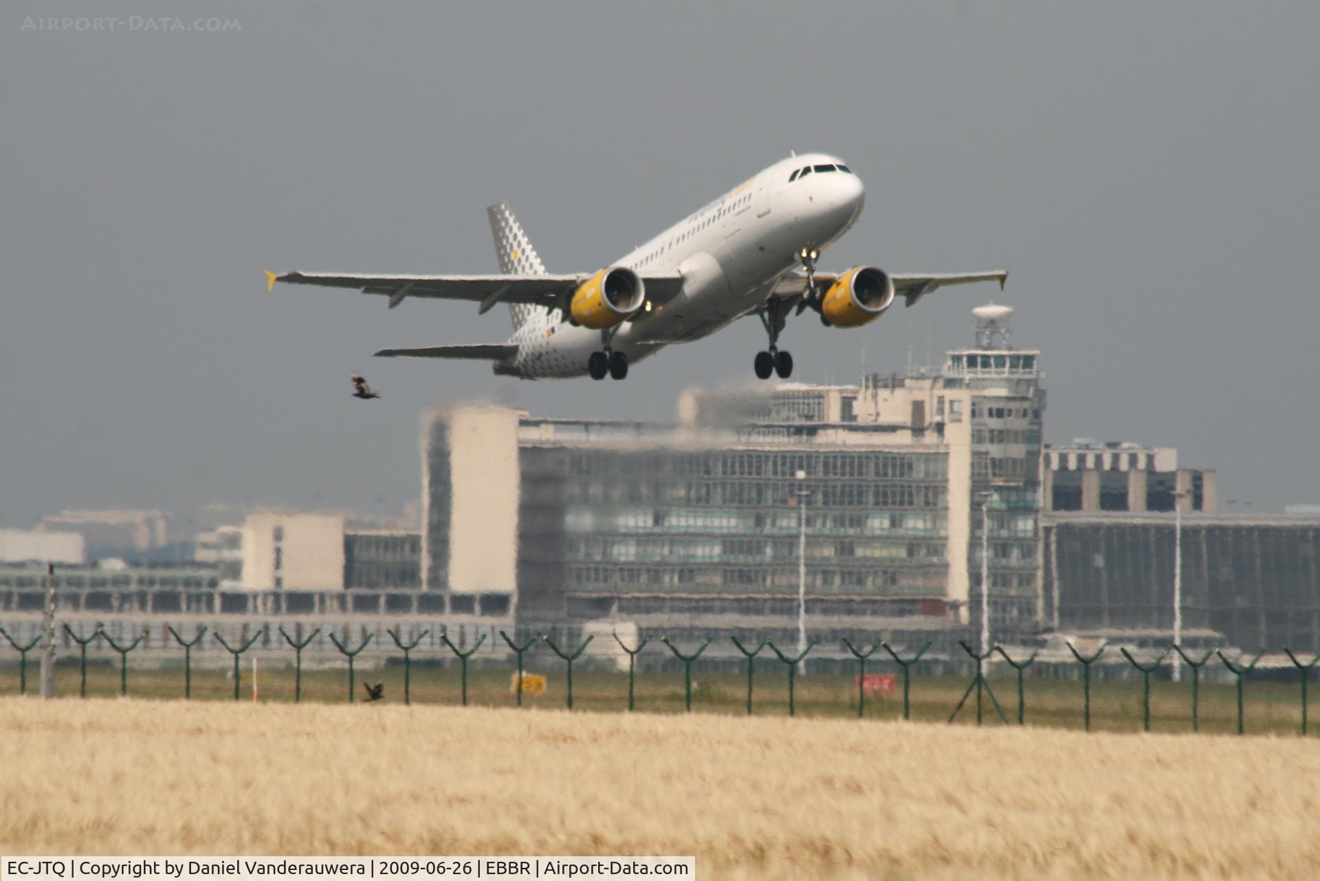 EC-JTQ, 2006 Airbus A320-214 C/N 2794, Flight VY5211 is taking off from rwy 07R