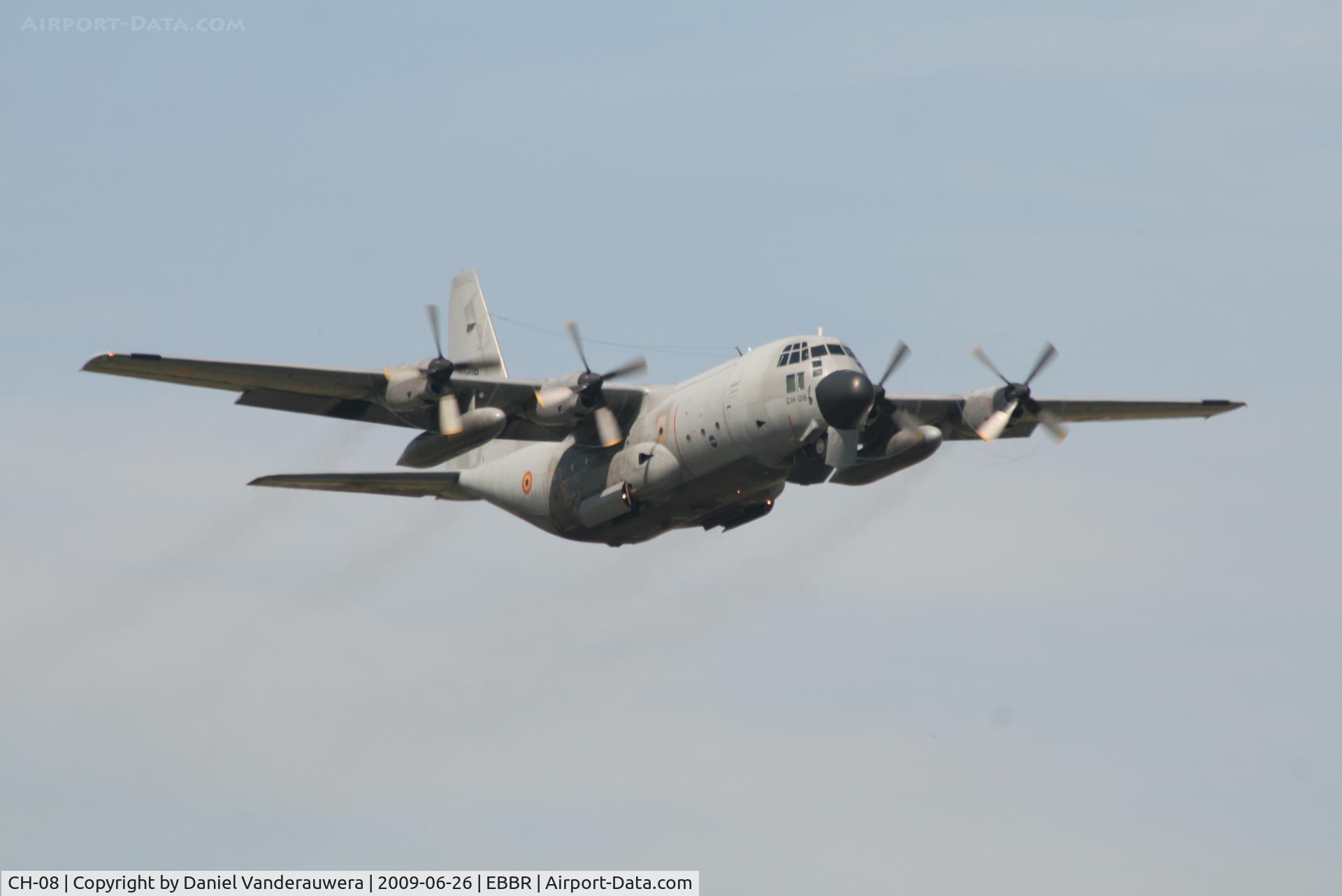 CH-08, 1972 Lockheed C-130H Hercules C/N 382-4478, taking off from rwy 07R