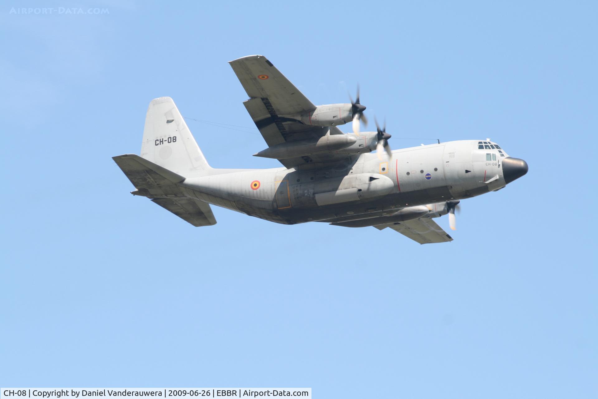 CH-08, 1972 Lockheed C-130H Hercules C/N 382-4478, taking off from rwy 07R