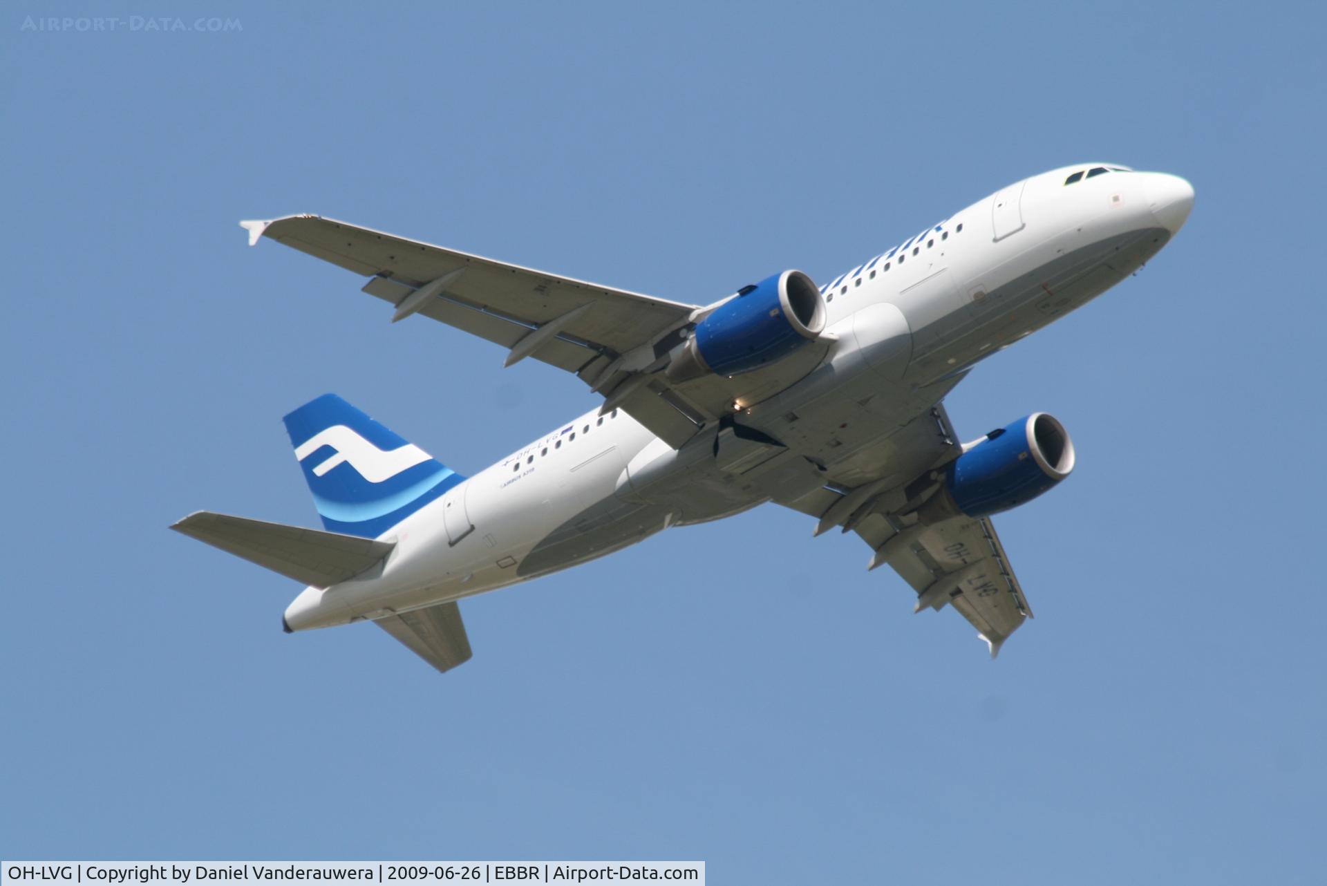 OH-LVG, 2003 Airbus A319-112 C/N 1916, Flight AY812 is taking off from rwy 07R