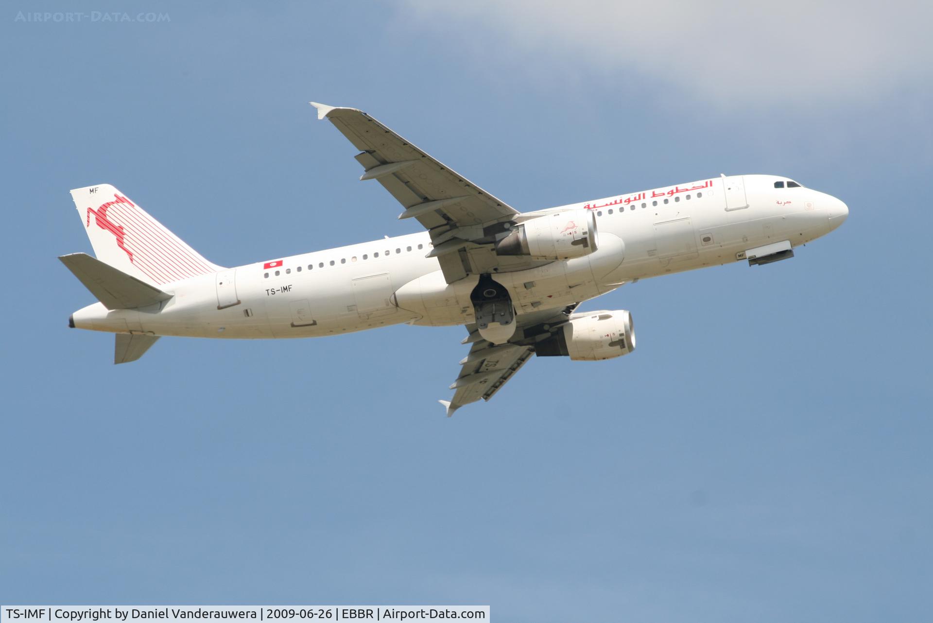 TS-IMF, 1992 Airbus A320-211 C/N 0370, Flight TU789  is taking off from rwy 07R