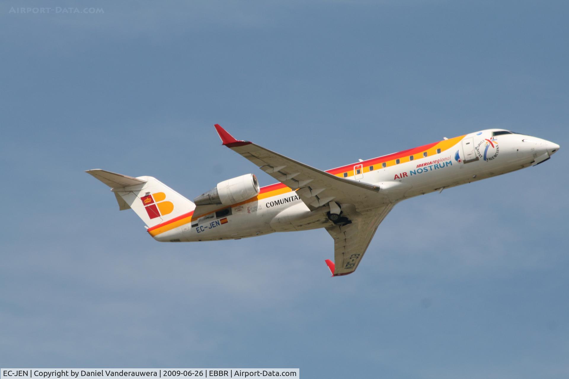 EC-JEN, 2004 Bombardier CRJ-200ER (CL-600-2B19) C/N 7958, Flight IB8091 is taking off from rwy 07R
