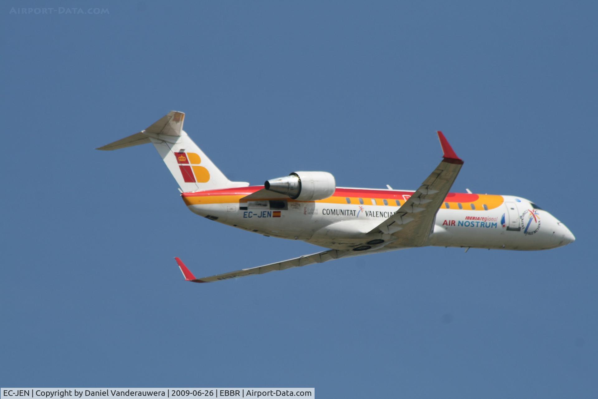 EC-JEN, 2004 Bombardier CRJ-200ER (CL-600-2B19) C/N 7958, Flight IB8091 is taking off from rwy 07R