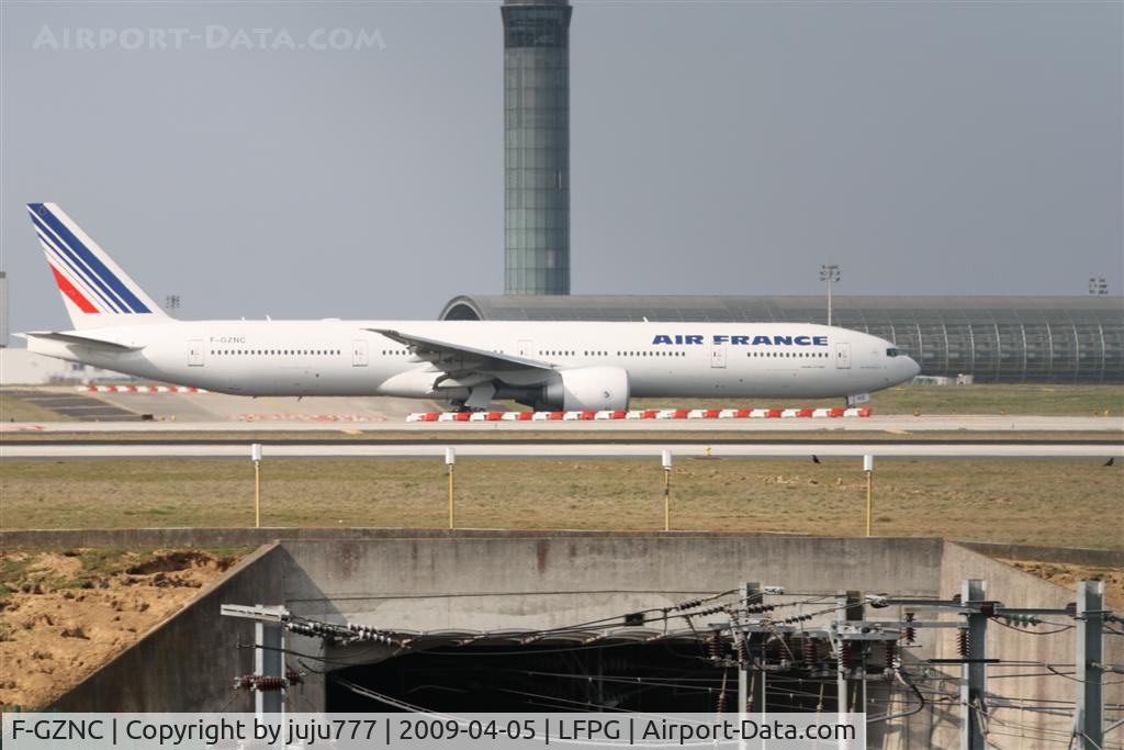 F-GZNC, 2008 Boeing 777-328/ER C/N 35542, on take-off at CDG