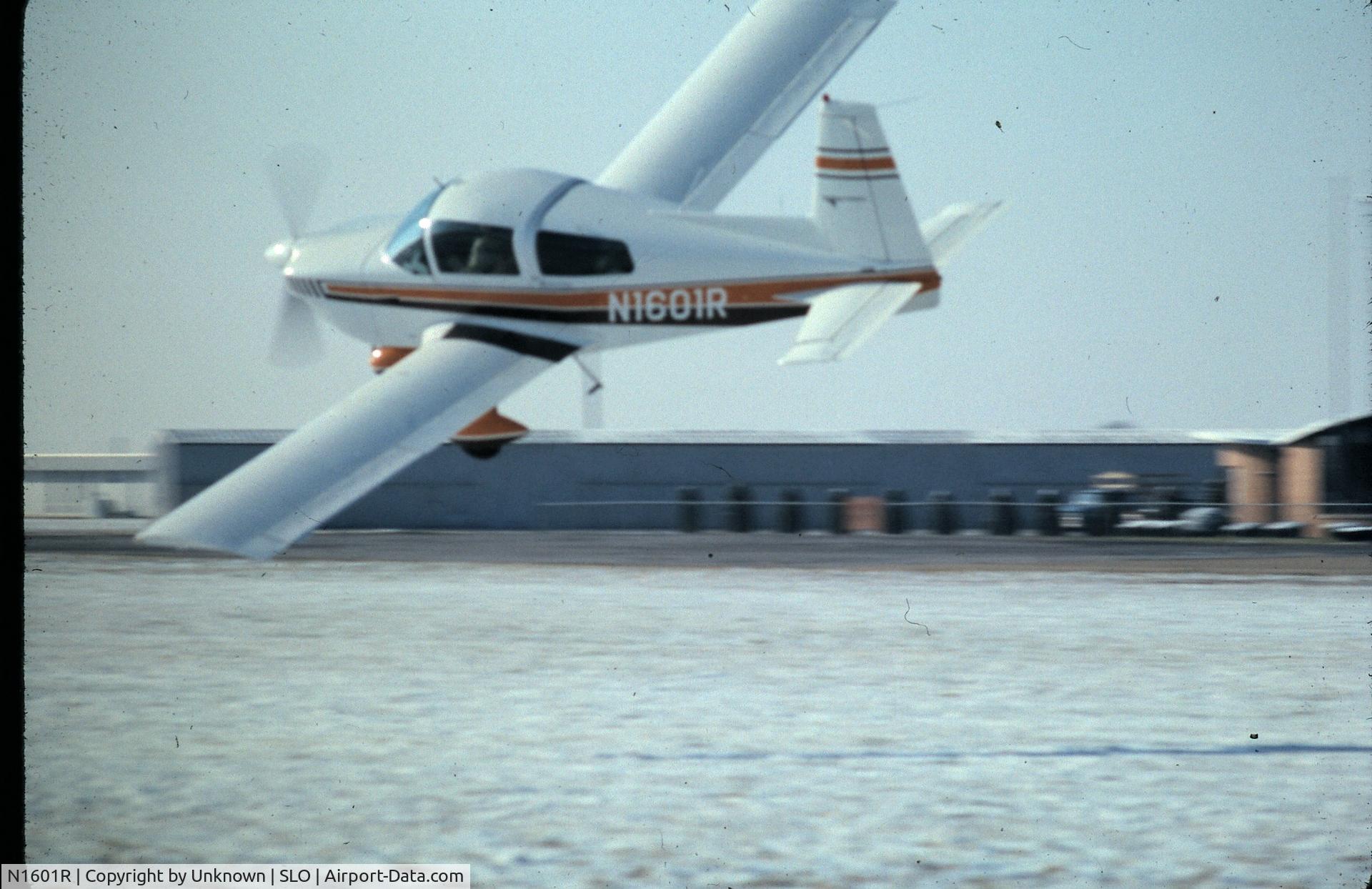 N1601R, 1974 Grumman American AA-5 Traveler C/N AA5-0701, Winter 1975-76 Salem, Illinois