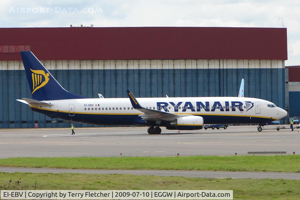 EI-EBV, 2009 Boeing 737-8AS C/N 35009, Ryanair B737 in the evening at Luton