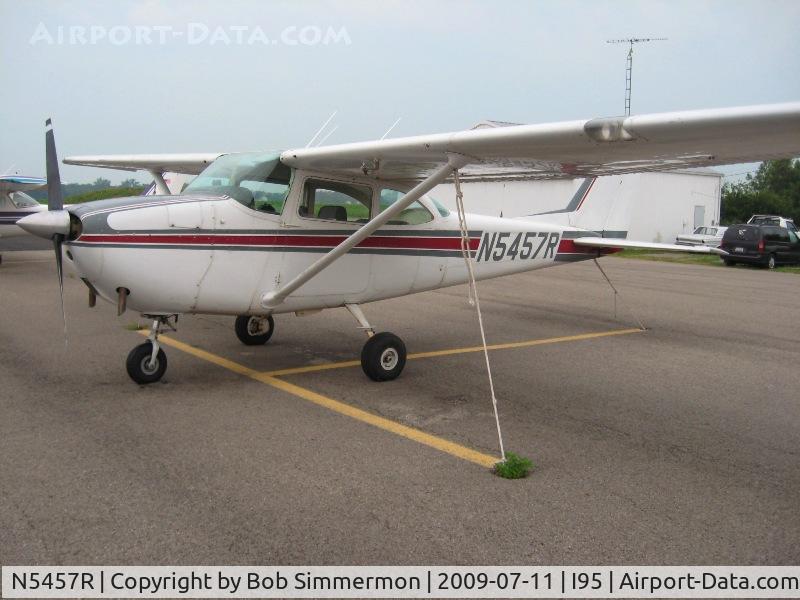 N5457R, 1965 Cessna 172F C/N 17253013, On the ramp at Kenton, Ohio.