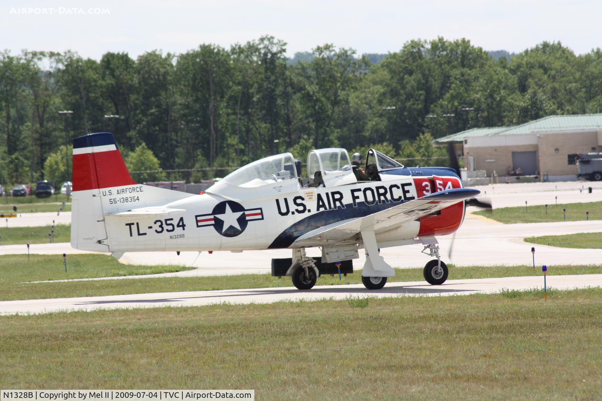N1328B, 1955 North American T-28B Trojan C/N 200-425, Taxi For Departure RWY 28