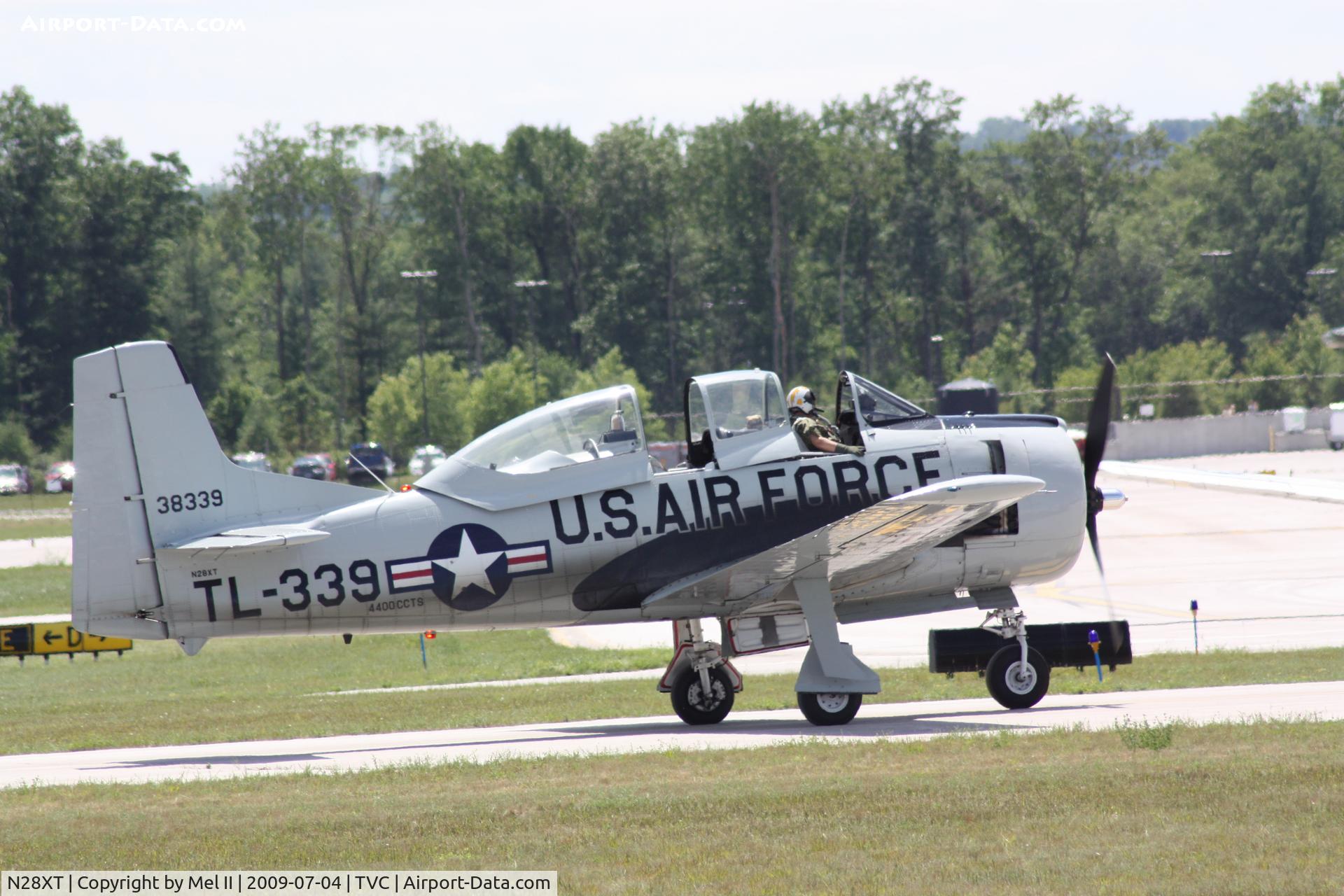 N28XT, 1958 North American T-28B Trojan C/N 200-410 (138339), Taxi For Departure RWY 28