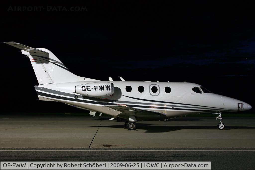 OE-FWW, 2005 Raytheon Premier 1 C/N RB-131, LOWG by night