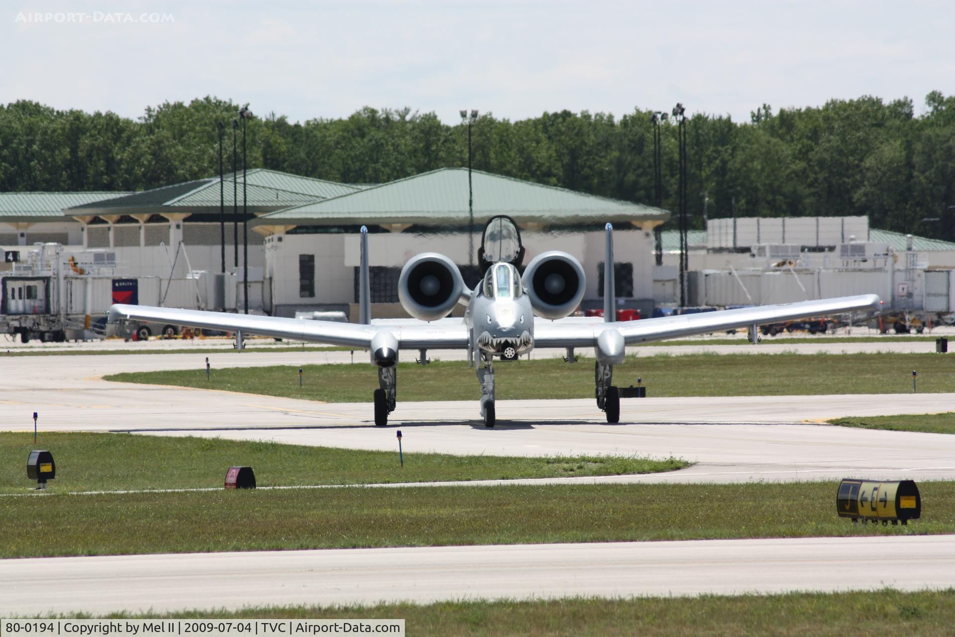 80-0194, 1980 Fairchild Republic A-10C Thunderbolt II C/N A10-0544, 23rd Wing, Moody AFB, Taxi To USCG Hangar