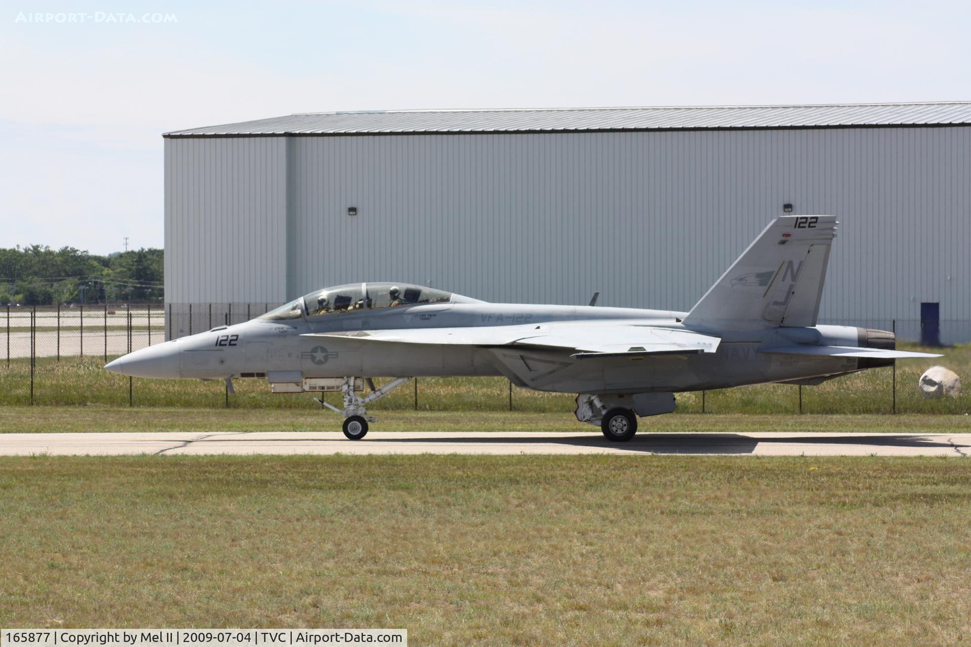 165877, Boeing F/A-18F Super Hornet C/N F037, VFA-122, NAS Lemoore, Taxi For Departure RWY 28