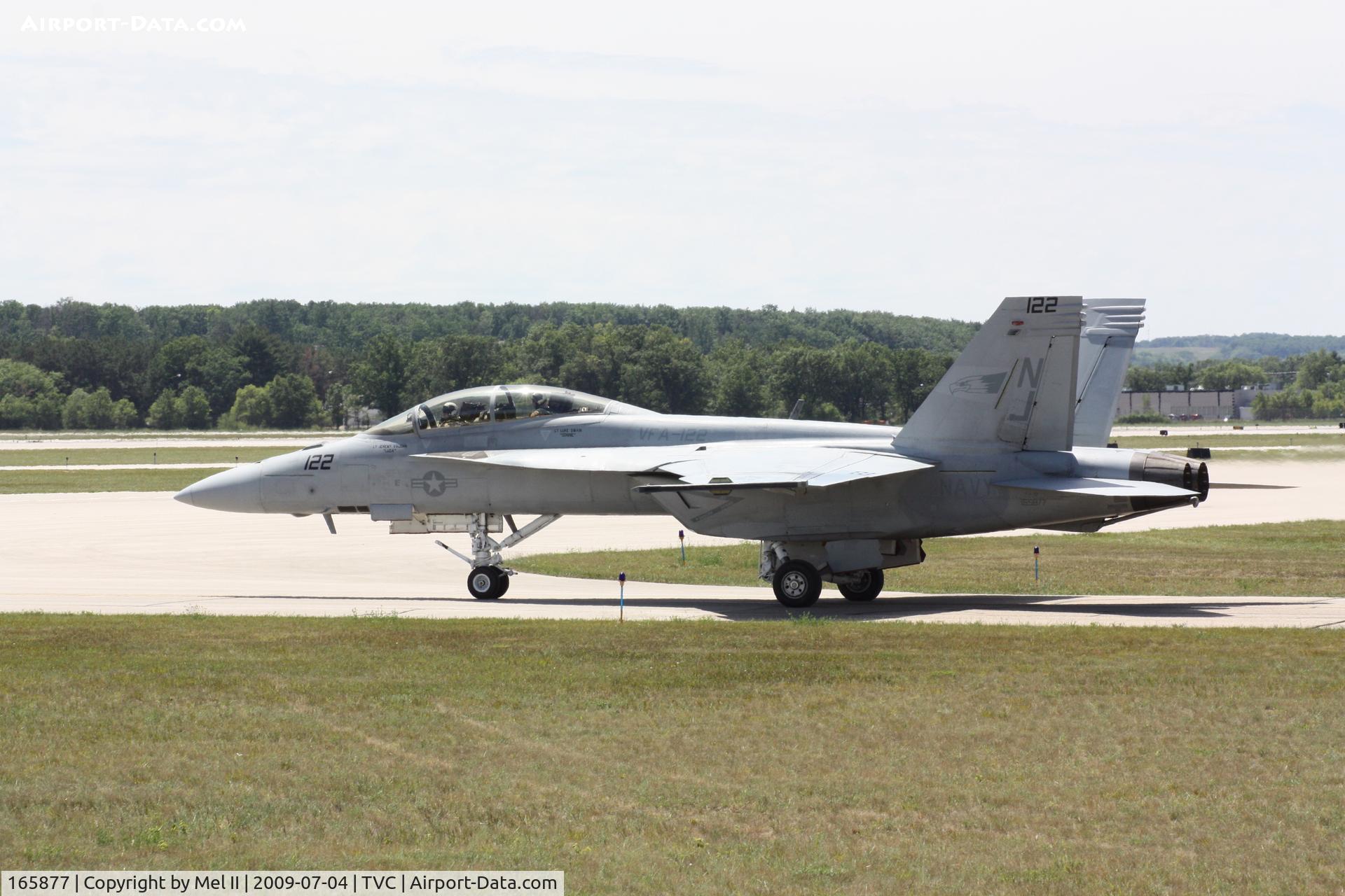 165877, Boeing F/A-18F Super Hornet C/N F037, VFA-122, NAS Lemoore, Taxi For Departure RWY 28