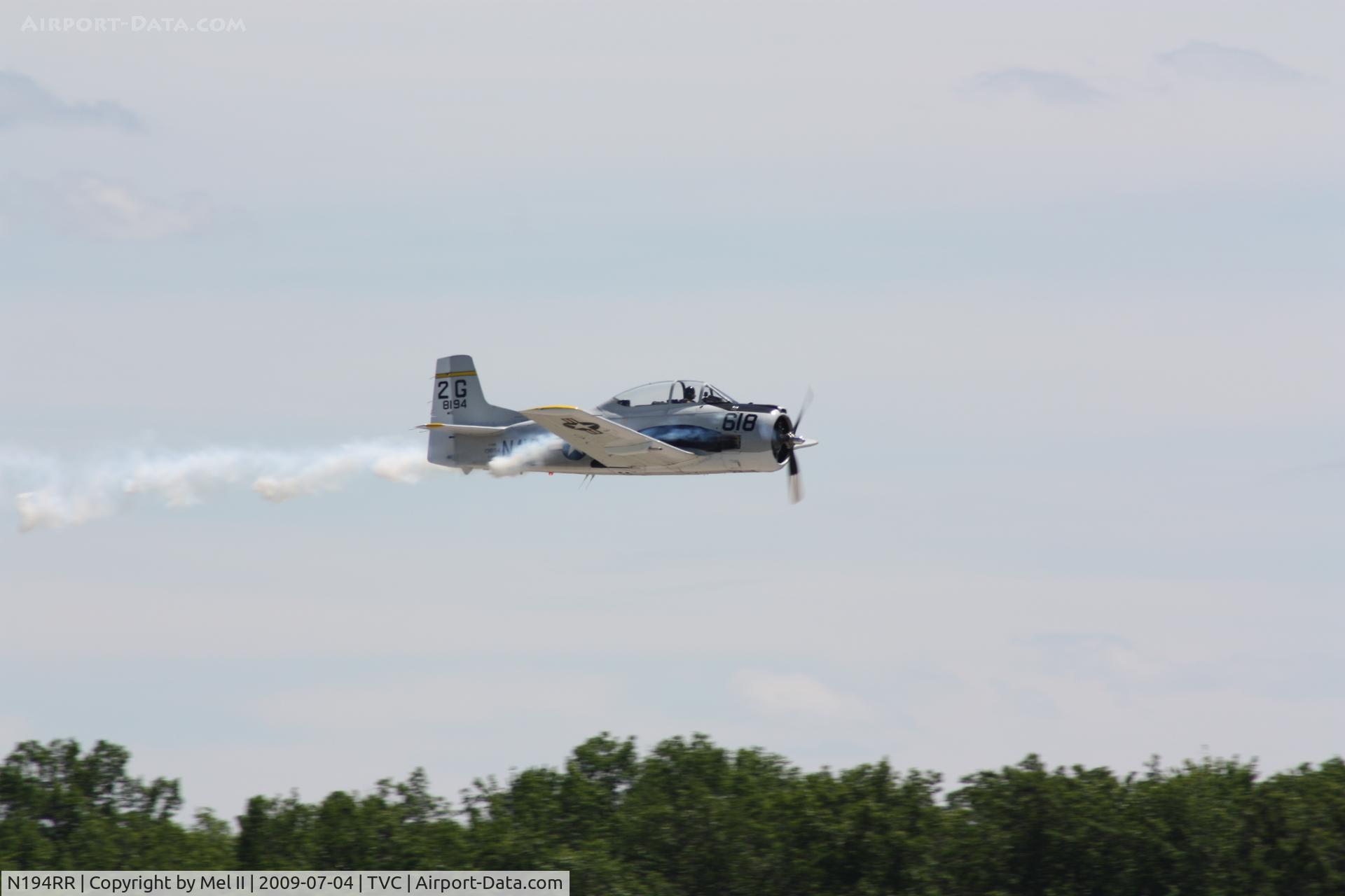 N194RR, North American T-28B Trojan C/N 200-265 (138194), Overhead Approach For RWY 28