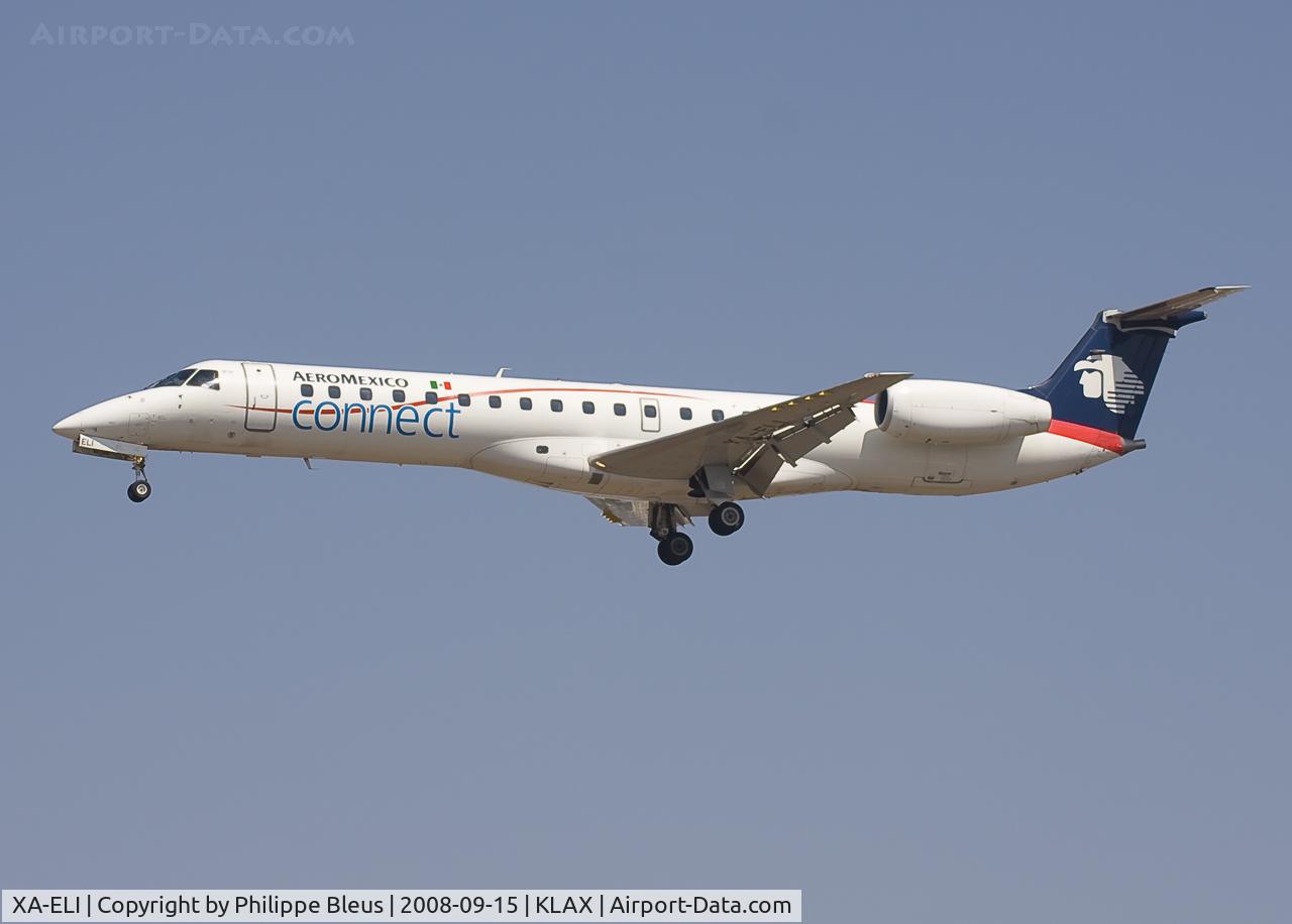 XA-ELI, 2004 Embraer ERJ-145LR (EMB-145LR) C/N 14500861, Short final rwy 25L.