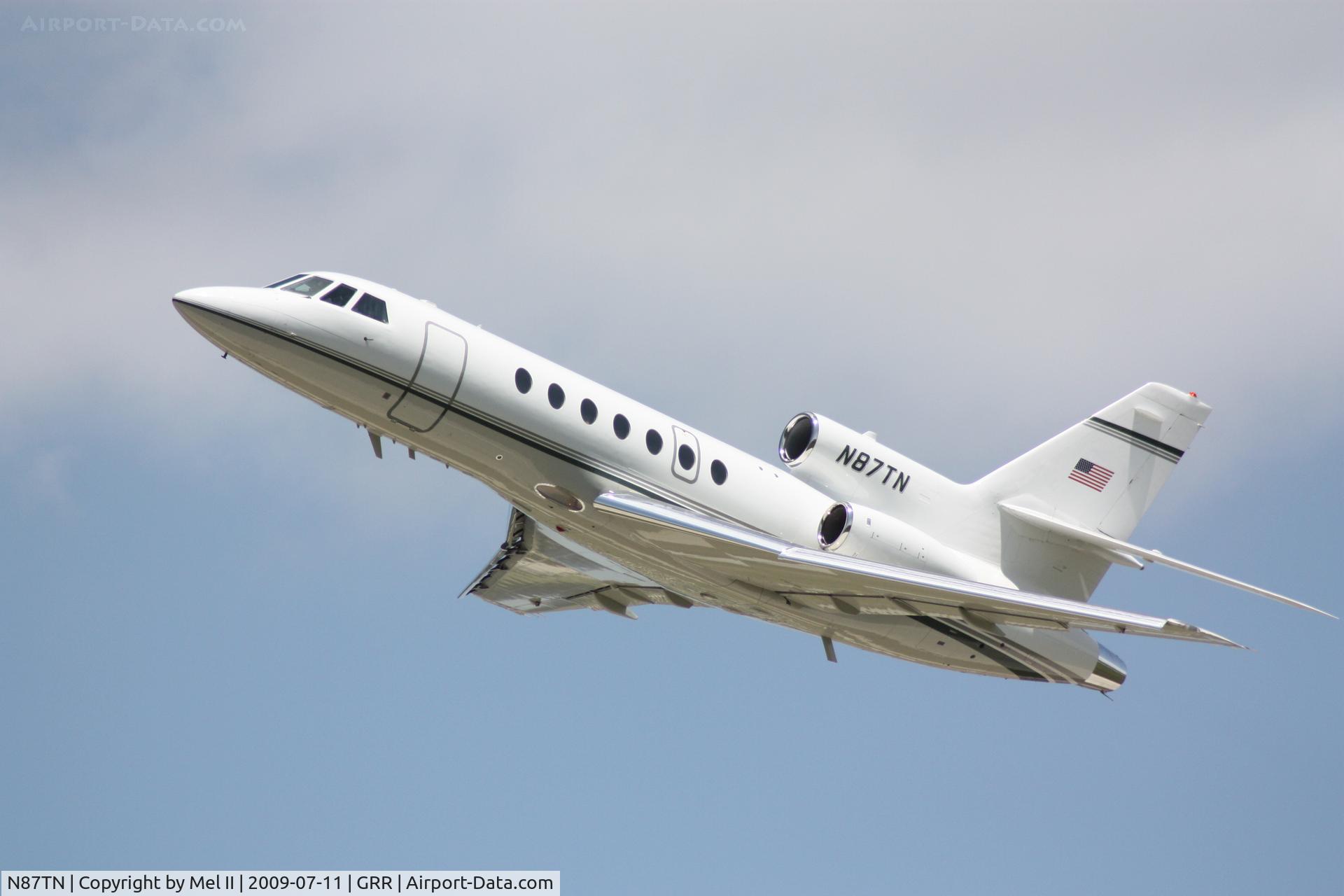 N87TN, 1991 Dassault Falcon 50 C/N 224, Departing RWY 26L