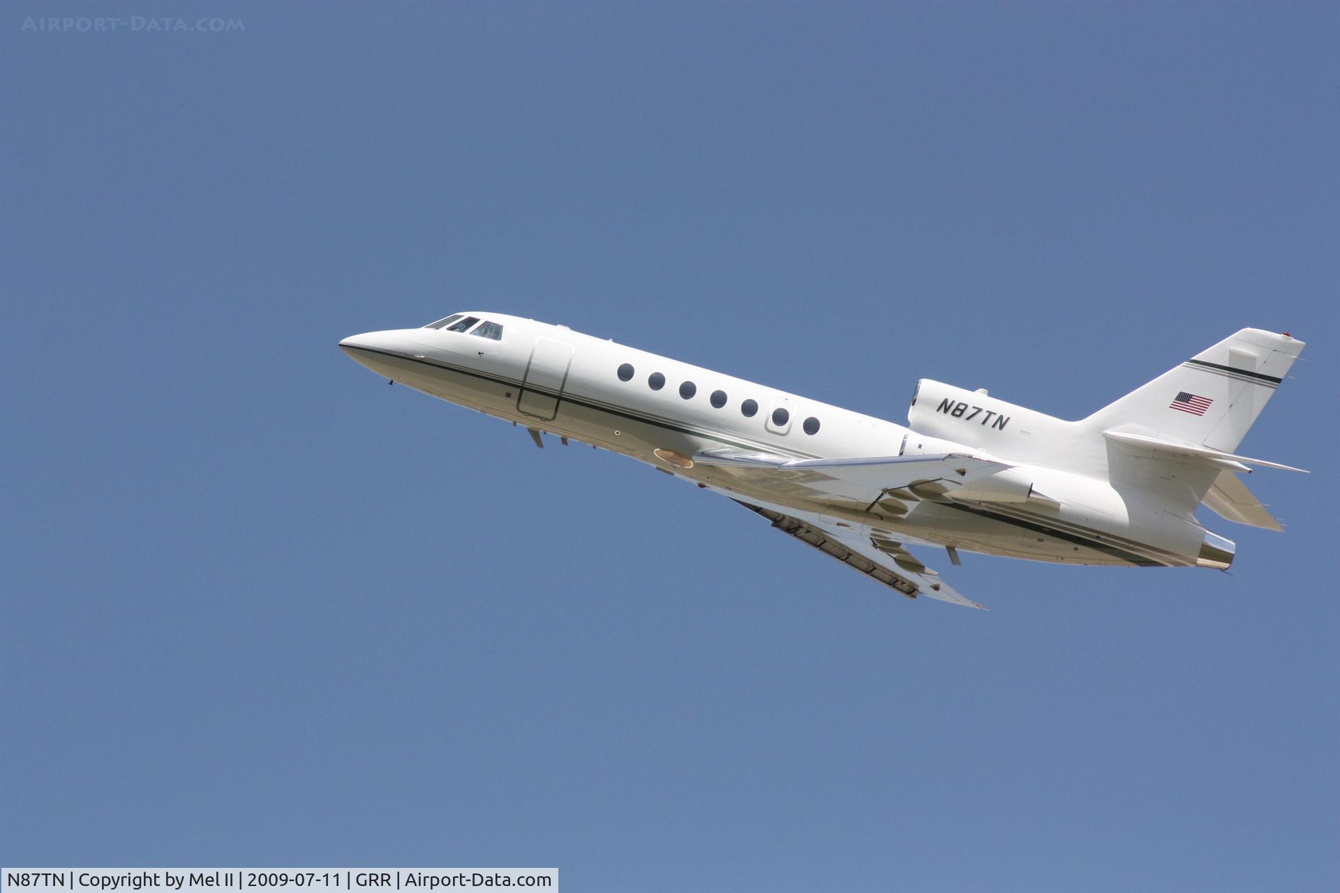 N87TN, 1991 Dassault Falcon 50 C/N 224, Departing RWY 26L
