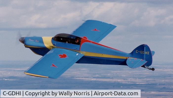 C-GDHI, 1977 Monnett Sonerai II C/N 0062, C-GDHI Pilot Steve Haire near Toronto in the mid-80's