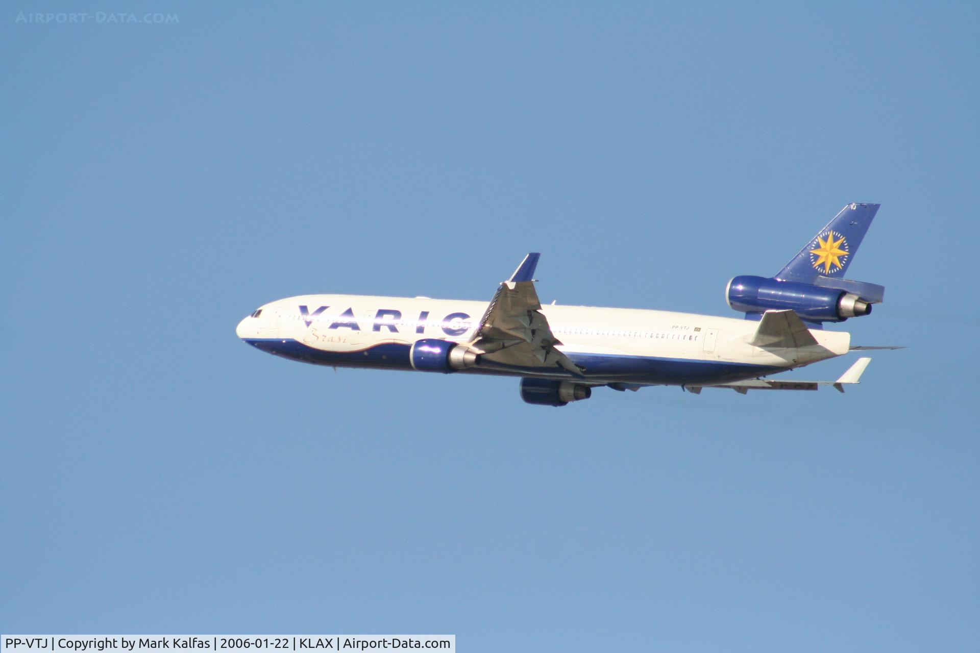 PP-VTJ, 1991 McDonnell Douglas MD-11 C/N 48455, Varig MD-11, PP-VTJ Departs RWY 25R KLAX
